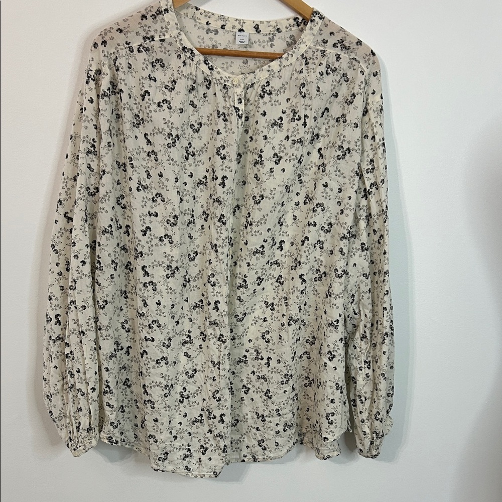 Old Navy Black & White Floral Flowy Button-Down Blouse – Size XXL